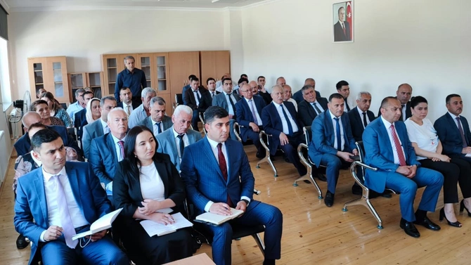 Hacıqabulda növbəti səyyar qəbul-görüş keçirildi — FOTOLAR Hacıqabulda növbəti səyyar qəbul-görüş keçirildi — FOTOLAR