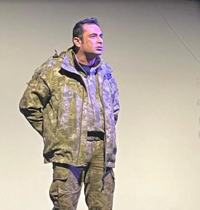 Məşhur aktyor canlandırdığı rola görə döyüldü — FOTOLAR