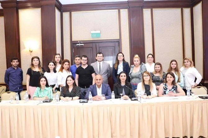 Mediada gender bərabərliyi və peşəkarlıq mövzusunda təlim keçirildi — FOTOLAR