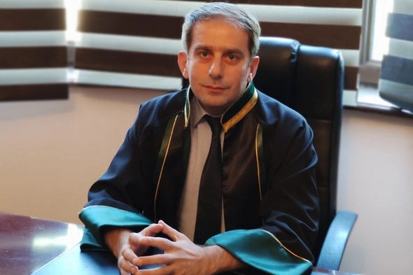 Məzuniyyəti problemə çevirən qanunauyğunsuzluq...