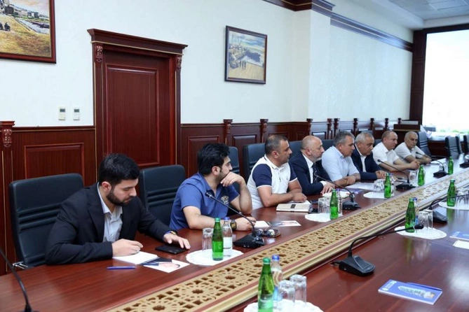 DGK-da quş əti və yumurta istehsalçıları ilə görüş keçirildi — FOTOLAR