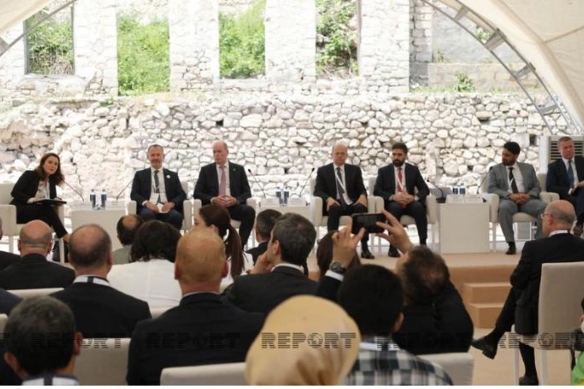 Bakı Enerji Həftəsi çərçivəsində Şuşada xüsusi sessiya keçirilir — FOTOLAR
