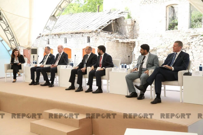 Bakı Enerji Həftəsi çərçivəsində Şuşada xüsusi sessiya keçirilir — FOTOLAR Bakı Enerji Həftəsi çərçivəsində Şuşada xüsusi sessiya keçirilir — FOTOLAR