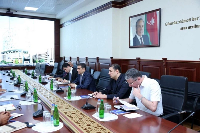 DGK-da quş əti və yumurta istehsalçıları ilə görüş keçirildi — FOTOLAR