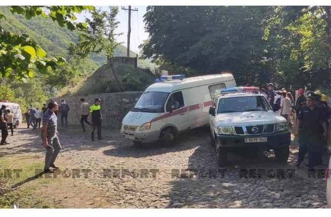Şəkidə dərəyə aşan avtobusda şagird, müəllim və valideynlər olub — YENİLƏNİB+FOTOLAR
