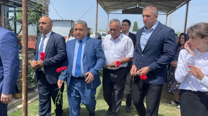 Salyanda Vətən Müharibəsi şəhidinin məzarı ziyarət olundu — FOTOLAR