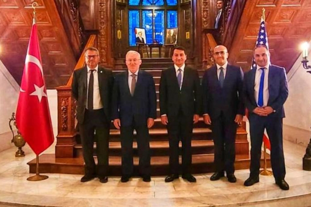 Prezidentin köməkçisi Türkiyənin ABŞ-dakı səfiri ilə müzakirələr apardı