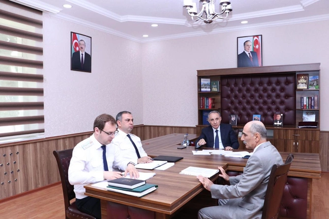 Baş prokuror Şəmkirdə vətəndaşları qəbul etdi — FOTOLAR