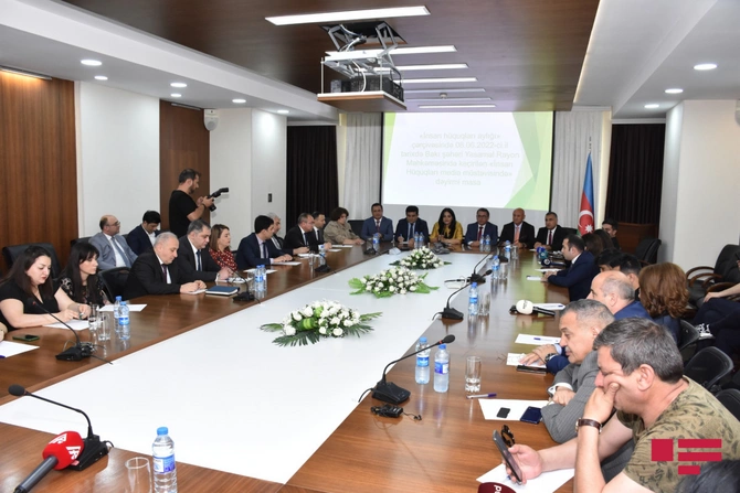 “İnsan hüquqlarının qorunması media müstəvisində” mövzusunda tədbir keçirildi — FOTOLAR