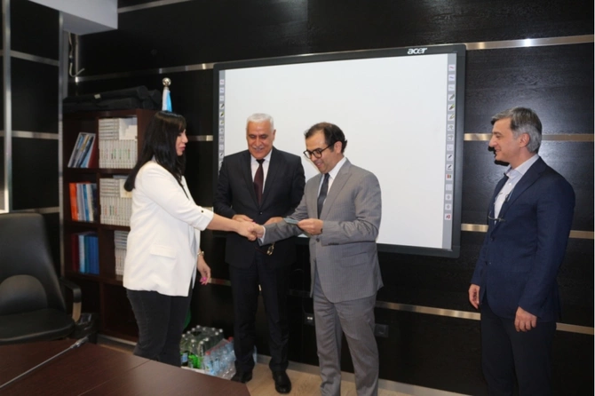 YAP-ın hər bir qərarının əsasında dövlətimizin daha da qüdrətlənməsi dayanır — FOTOLAR YAP-ın hər bir qərarının əsasında dövlətimizin daha da qüdrətlənməsi dayanır — FOTOLAR