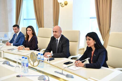 Milli Məclisdə Azərbaycan-Çili parlamentlərarası əlaqələr üzrə işçi qrupunun görüşü baş tutdu — FOTOLAR Milli Məclisdə Azərbaycan-Çili parlamentlərarası əlaqələr üzrə işçi qrupunun görüşü baş tutdu — FOTOLAR