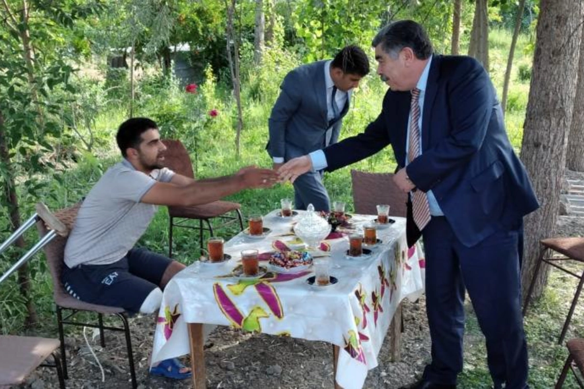 Rüstəm Xəlilov Vətən müharibəsi qazisini ziyarət etdi — FOTOLAR