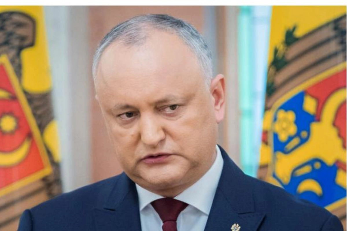 Dodon Moldova hökumətini devirməyə çağırdı: “Fırıldaqçı və səriştəsizdilər!”