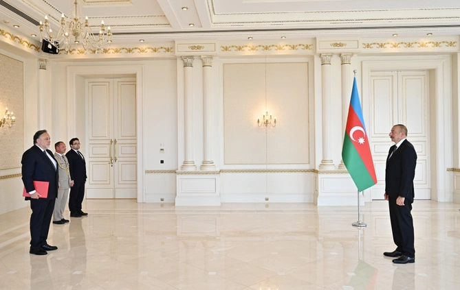 Prezident yeni səfirin etimadnaməsini qəbul etdi — YENİLƏNİB