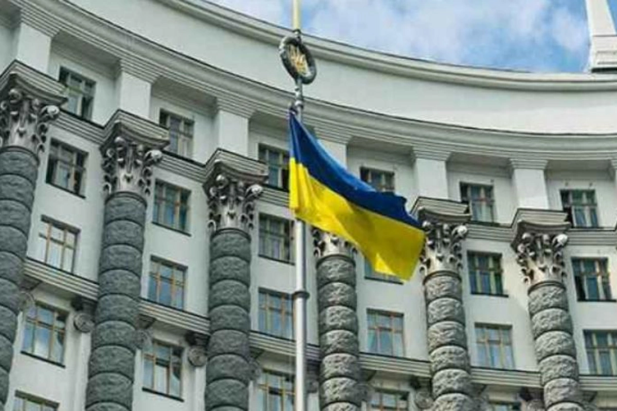 Ukrayna daha bir ölkə ilə diplomatik münasibətləri kəsdi