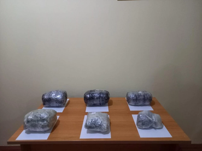 İrandan Azərbaycana 53 kq-a qədər narkotikin gətirilməsinin qarşısı alındı — FOTOLAR