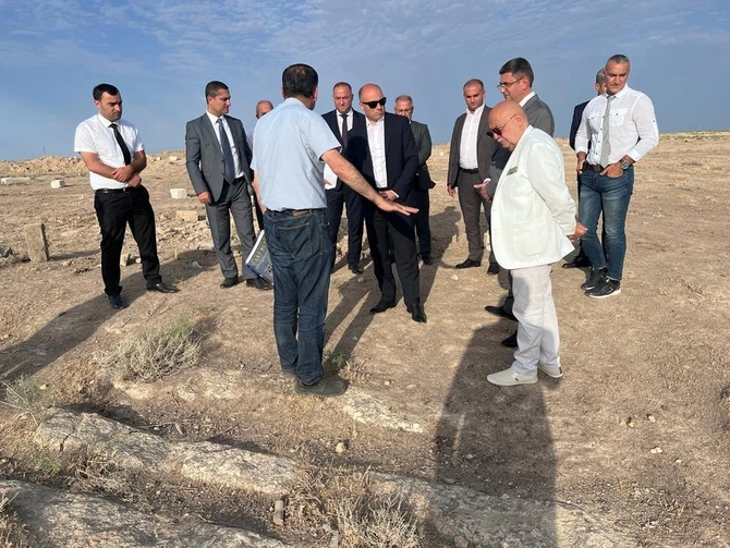 Nazir Bakıda abidələrin qorunması ilə bağlı tapşırıqlar verdi — FOTOLAR Nazir Bakıda abidələrin qorunması ilə bağlı tapşırıqlar verdi — FOTOLAR