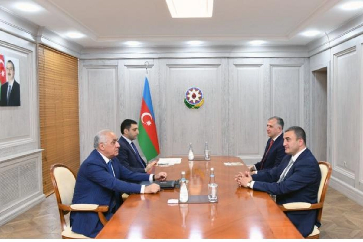 Bu məktəblər üçün 1000 kompüter ianə edildi — FOTOLAR