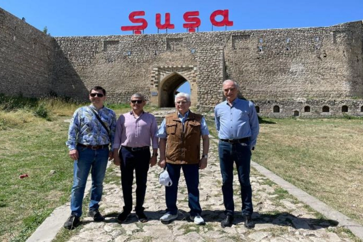 Rusiya səfiri Şuşaya səfər etdi