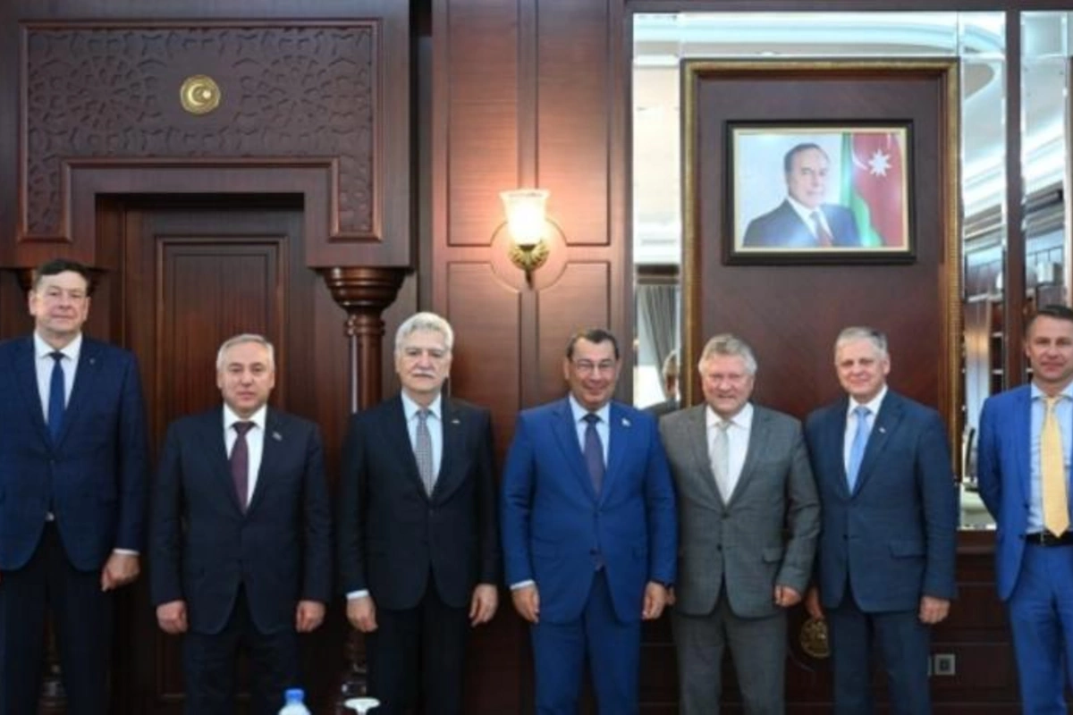 Parlamentdə Latviya - Azərbaycan əlaqələri müzakirə edildi