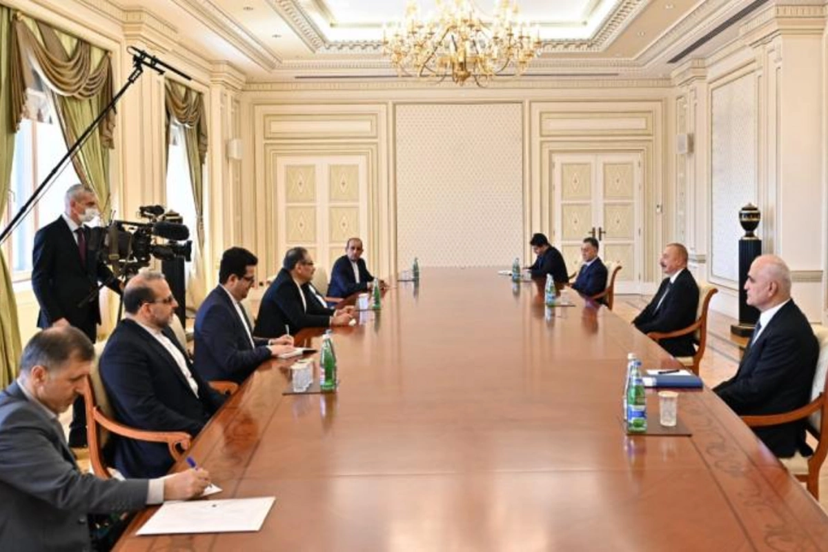 İlham Əliyev İranın Ali Milli Təhlükəsizlik Şurasının katibini qəbul etdi
