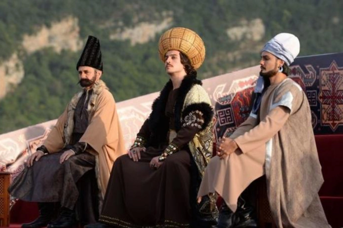 Cıdır düzündə Nəsimi, Şah İsmayıl, Natəvan, Vaqif obrazları — FOTO