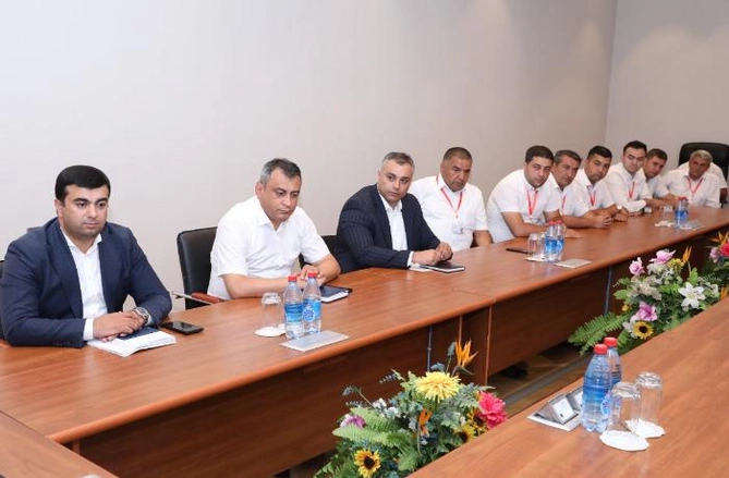 “Azəriqaz” İB-nin baş direktoru birliyin 20 əməkdaşını mükafatlandırdı — FOTOLAR