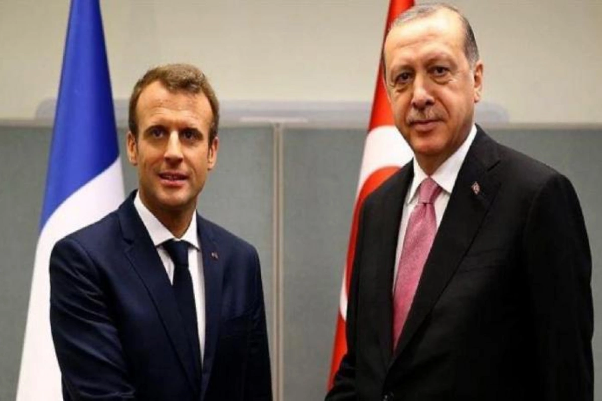 Ərdoğan Makronla Ukrayna taxılı ilə bağlı görüşü müzakirə etdi