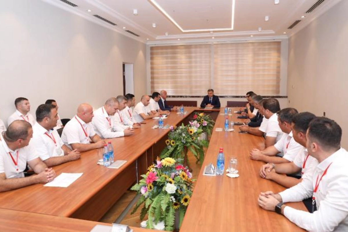 “Azəriqaz” İB-nin baş direktoru birliyin 20 əməkdaşını mükafatlandırdı — FOTOLAR
