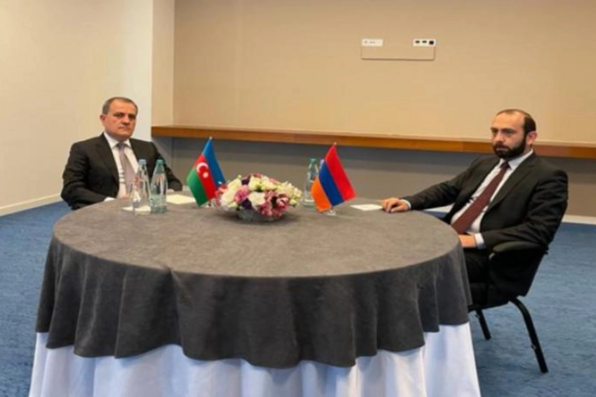 Tbilisidə Azərbaycan və Ermənistan xarici işlər nazirlərinin ikitərəfli görüşü BAŞLADI
