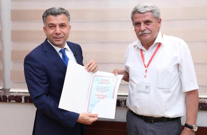 “Azəriqaz” İB-nin baş direktoru birliyin 20 əməkdaşını mükafatlandırdı — FOTOLAR