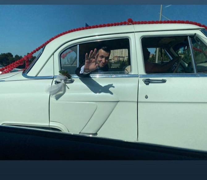 Teleaparıcının qeyri-adi bəy maşını — VİDEO+FOTO Teleaparıcının qeyri-adi bəy maşını — VİDEO+FOTO
