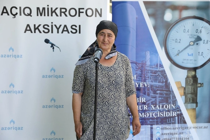 Növbəti Açıq mikrofon paytaxtın Nərimanov rayonunda quruldu — FOTOLAR Növbəti Açıq mikrofon paytaxtın Nərimanov rayonunda quruldu — FOTOLAR