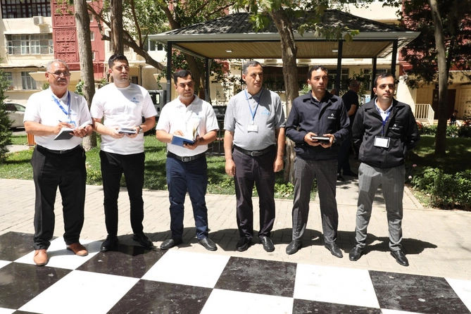 Yasamalda Açıq mikrofon aksiyası...— FOTOLAR