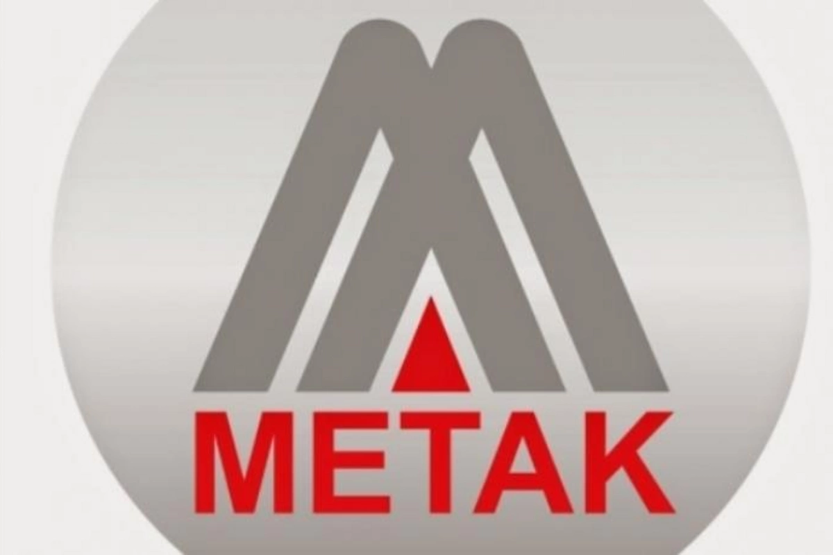 Metakda qaynaqçı hündürlükdən yıxıldı