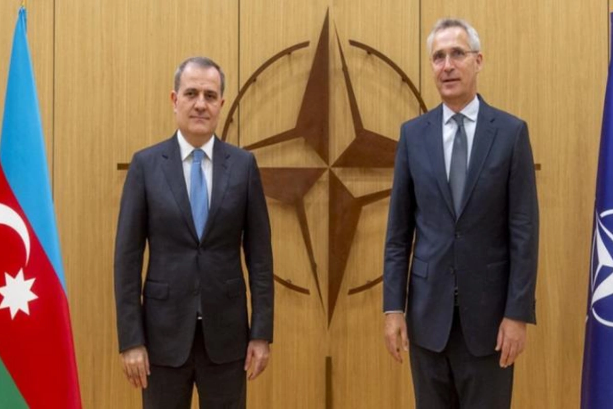 Azərbaycan XİN başçısı NATO Baş katibi ilə görüşüb
