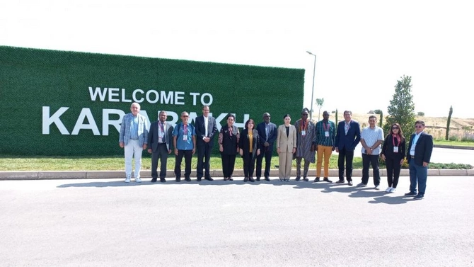 QH Parlament Şəbəkəsinin Bakı konfransının iştirakçıları Şuşadadır — FOTOLAR