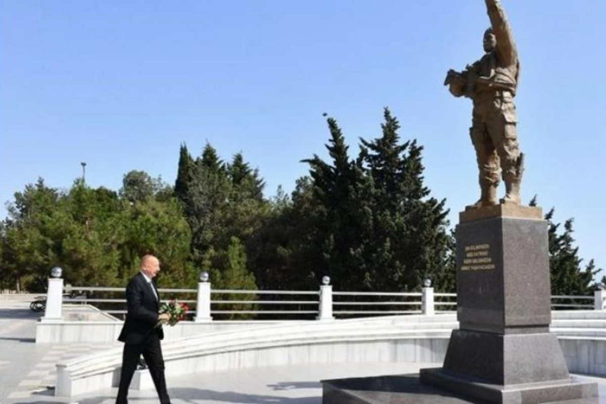 İlham Əliyev Sumqayıt Şəhidlər xiyabanında aparılan əsaslı təmir və yenidənqurma işləri ilə tanış olub — FOTO