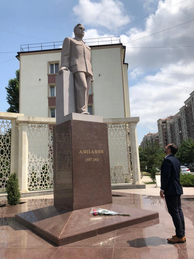 Anar Həsənov “Qızıl Qartal – Dağıstanın şərəfi və fəxri” ordeni ilə mükafatlandırıldı — FOTOLAR