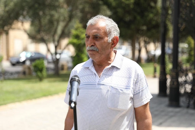 Sakinlər “Açıq mikrofon” vasitəsi ilə müraciətlərini ünvanladılar — FOTOLAR Sakinlər “Açıq mikrofon” vasitəsi ilə müraciətlərini ünvanladılar — FOTOLAR