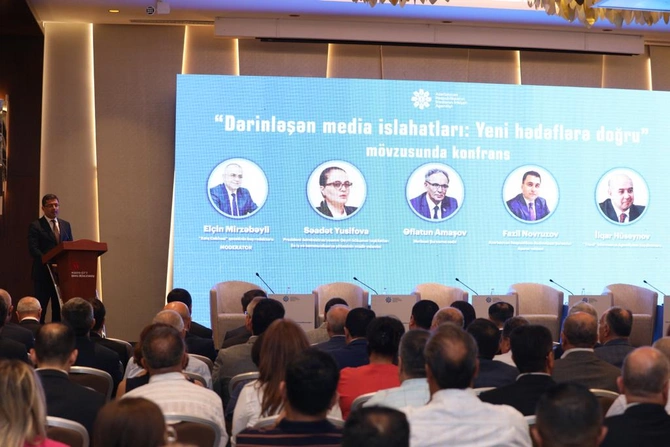 “Dərinləşən media islahatları: Yeni hədəflərə doğru” mövzusunda konfrans keçirildi — FOTOLAR