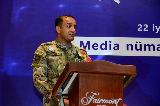 “Benilüks” və “Dayaq” media nümayəndələrini təltif etdi — FOTOLAR “Benilüks” və “Dayaq” media nümayəndələrini təltif etdi — FOTOLAR