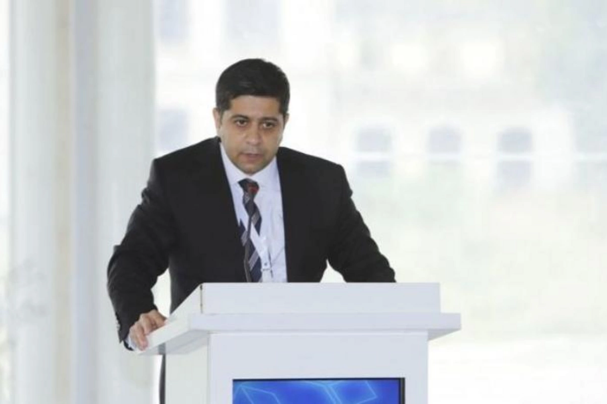 İsmət Səttarov: “Mediada qeyri-obyektivliyə qarşı mübarizə aparmaq lazımdır”