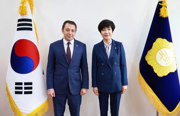 Azərbaycan və Koreya XİN-ləri arasında siyasi məsləhətləşmələr keçirilib — FOTO Azərbaycan və Koreya XİN-ləri arasında siyasi məsləhətləşmələr keçirilib — FOTO