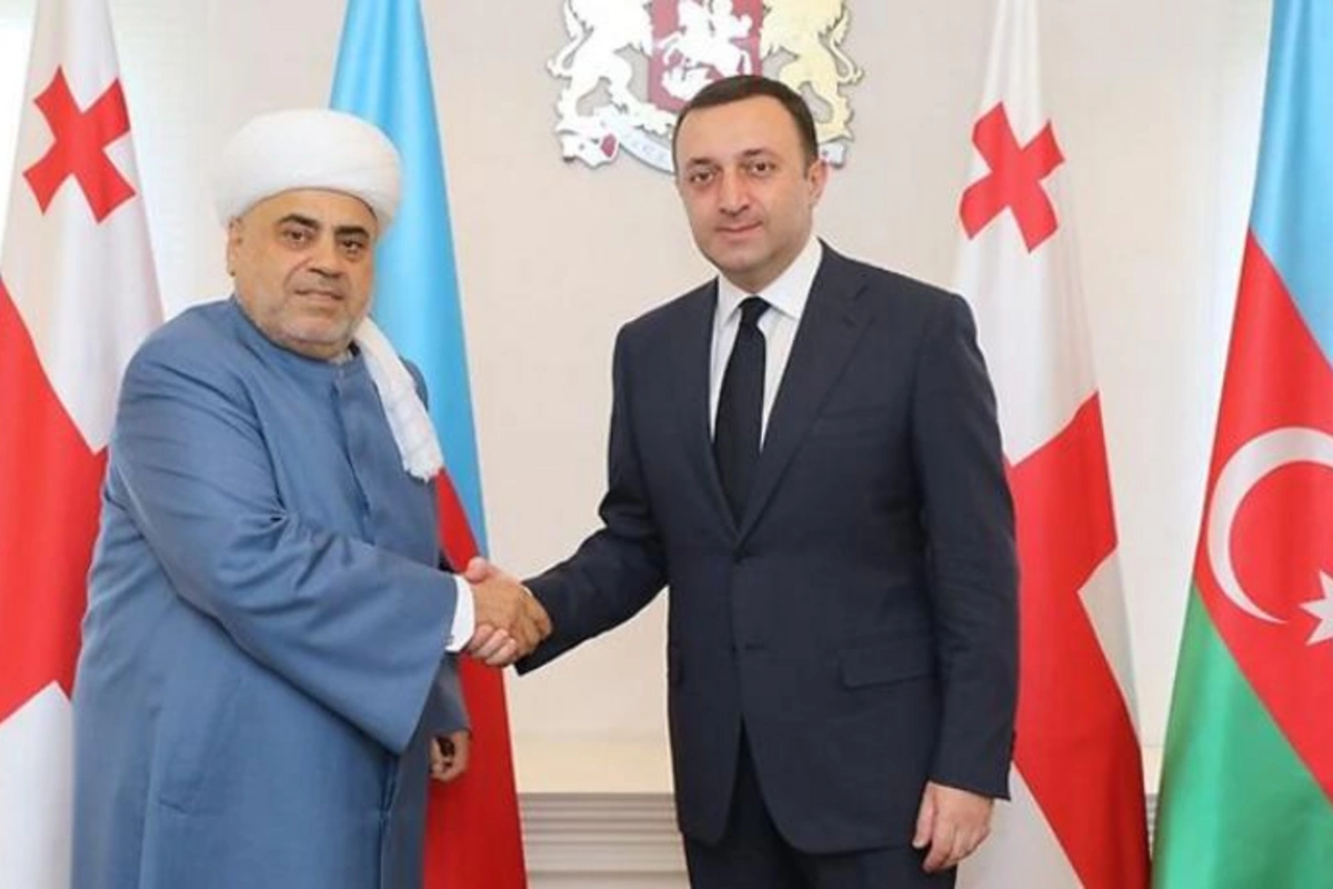 Allahşükür Paşazadə İrakli Qaribaşvili ilə görüşdü
