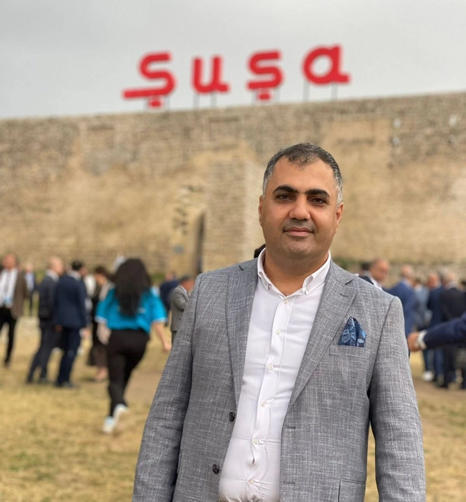 Şuşadan qeydlər: mediamızın yeni dövrünün real mənzərəsi — FOTOLAR Şuşadan qeydlər: mediamızın yeni dövrünün real mənzərəsi — FOTOLAR