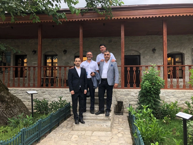 Şuşadan qeydlər: mediamızın yeni dövrünün real mənzərəsi — FOTOLAR Şuşadan qeydlər: mediamızın yeni dövrünün real mənzərəsi — FOTOLAR