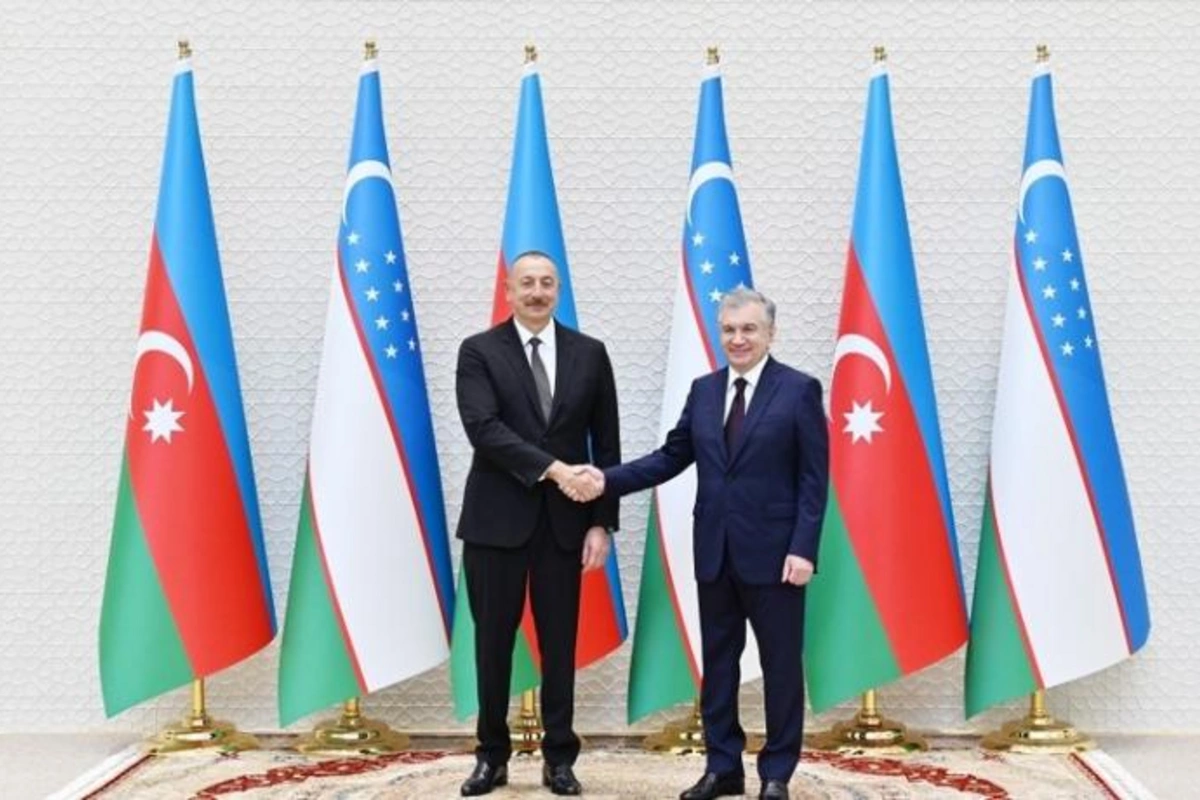 İlham Əliyev Özbəkistanın Prezidentini təbrik etdi
