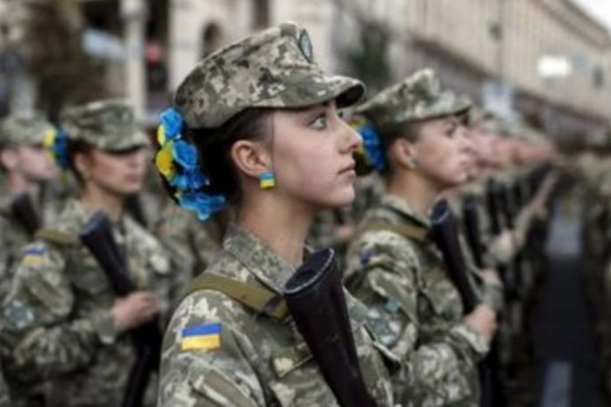 Ukrayna ordusunda xidmət edən qadınların sayı AÇIQLANDI