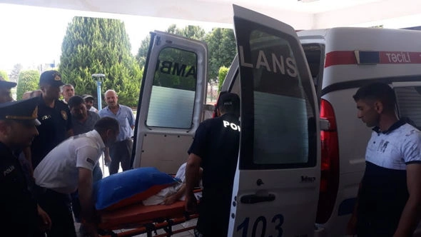 Bərdədə üç azyaşlı piyadanı maşın vurdu — FOTO